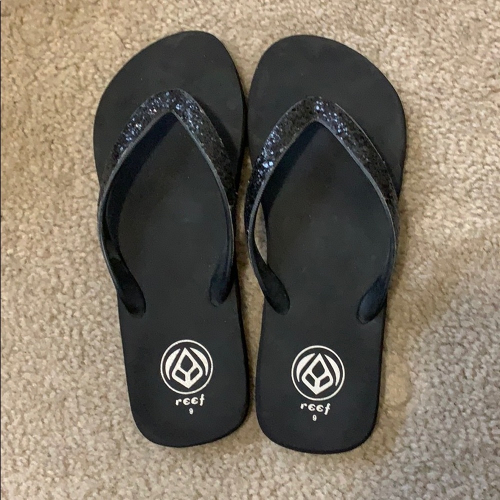 🤩Reef sparkly black sandals! Excellent condition!